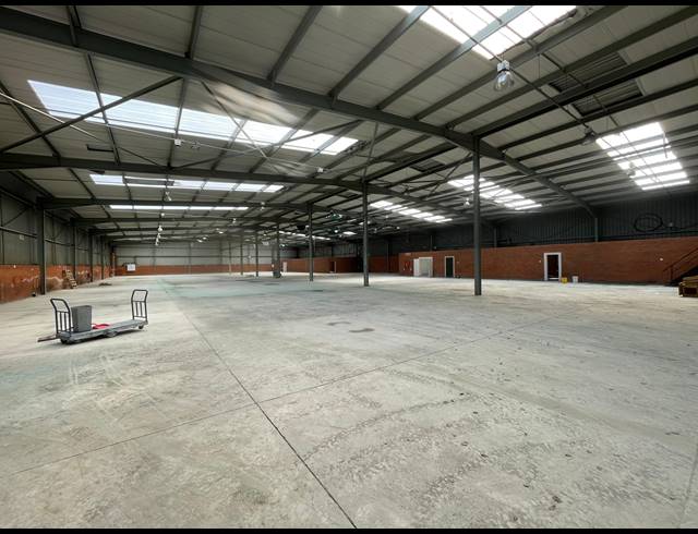 3,189M² WAREHOUSE FOR SALE IN RANDJESPARK